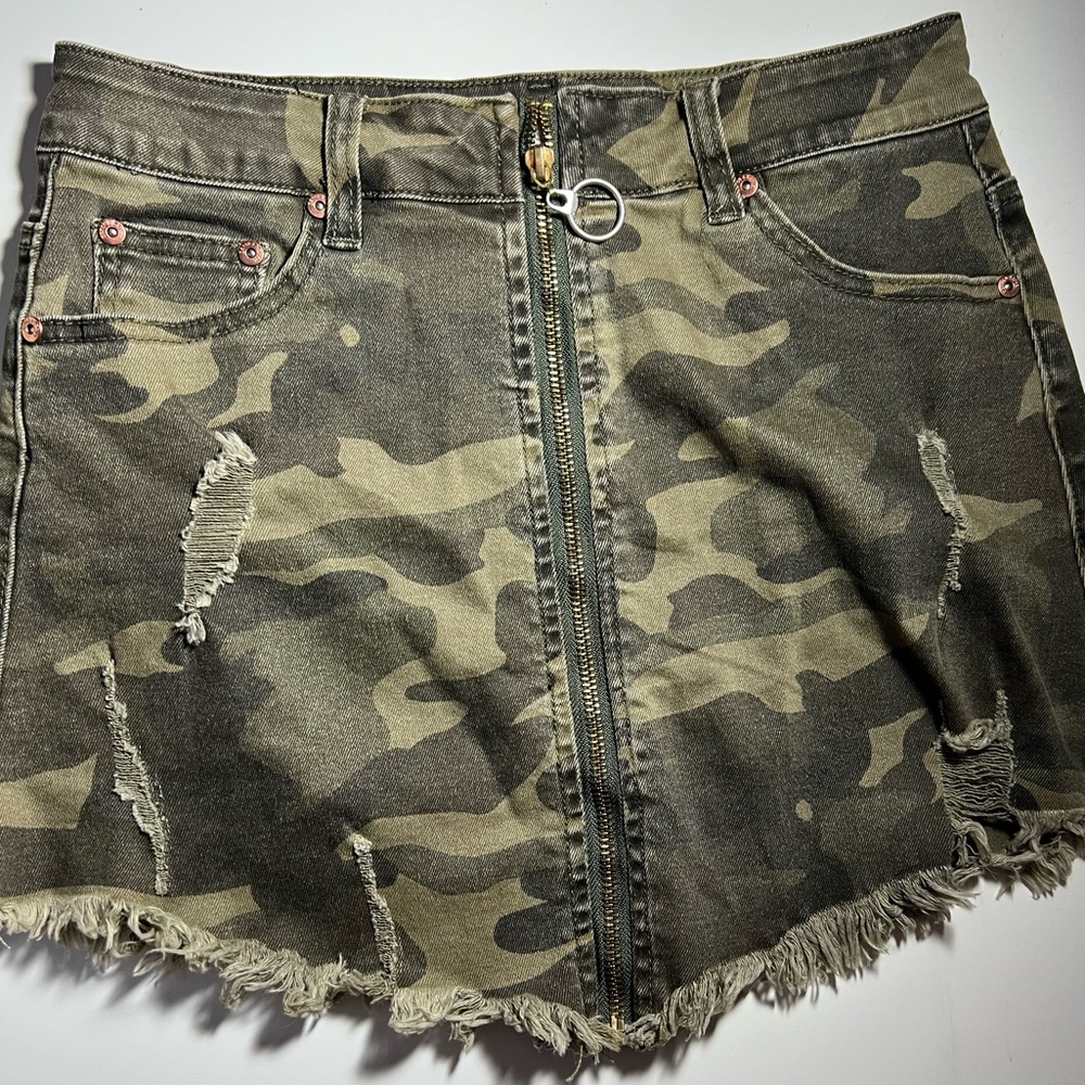 Camo women small mini skirt.